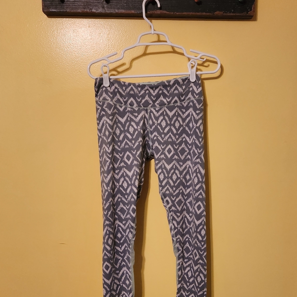 Aperture Active womens leggings. Grey/white/green. Medium